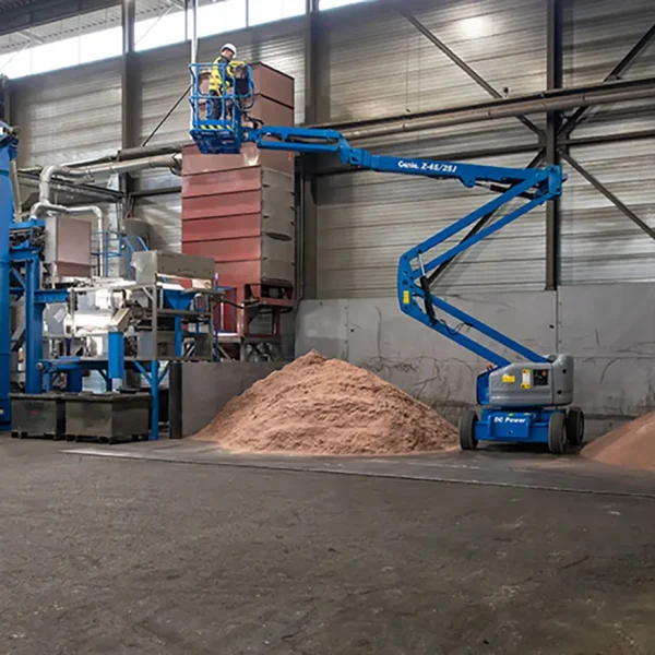 การใช้งาน รถกระเช้าบูมลิฟท์